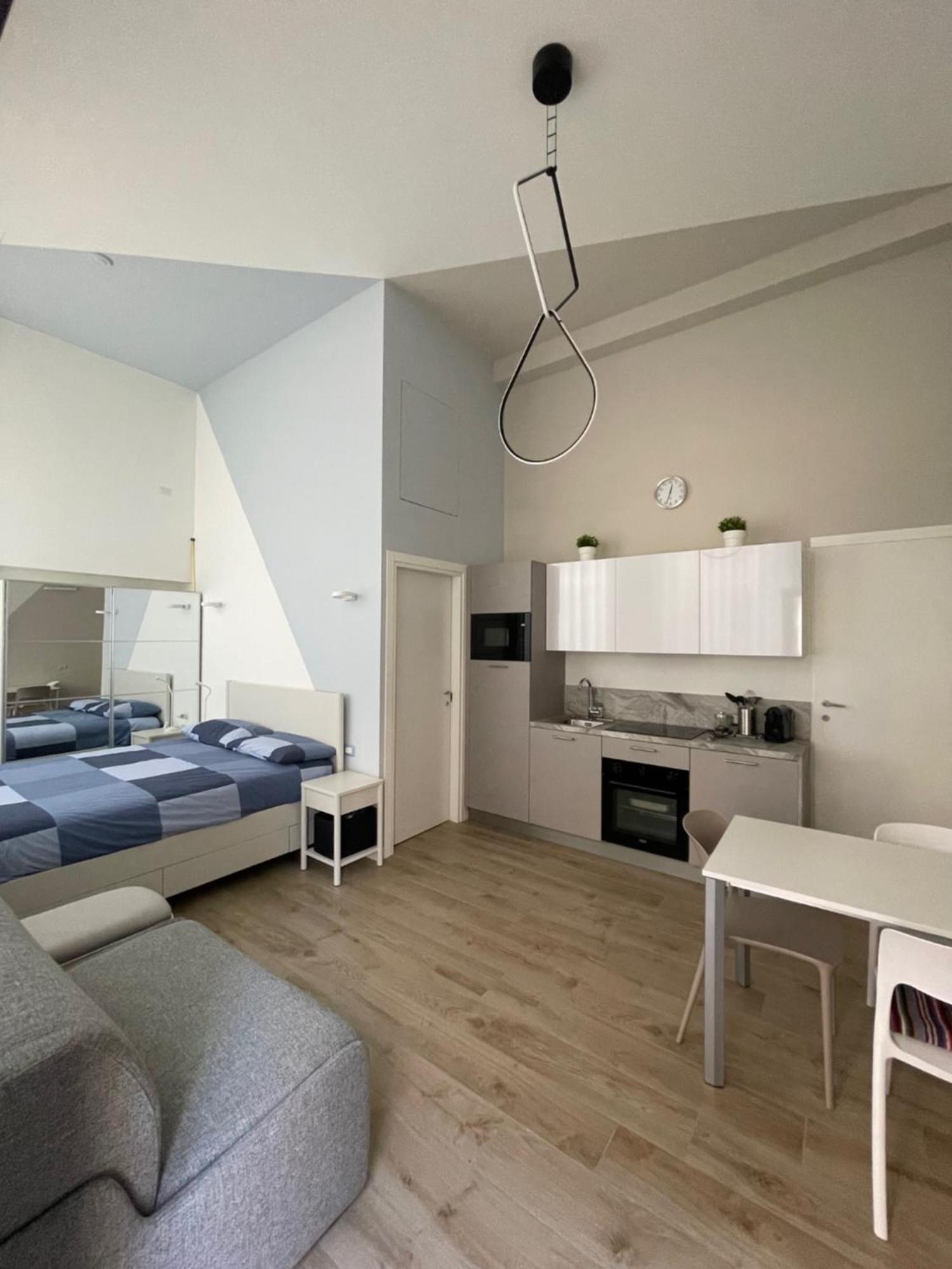 Mariposa Pta Venezia Via Menotti Apartment Milan