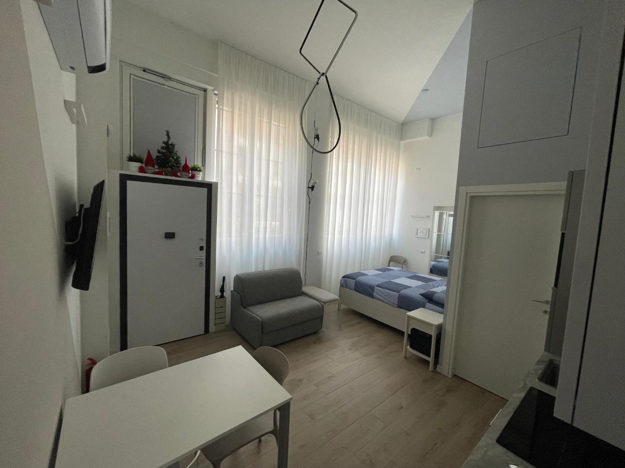 Apartment Mariposa Pta Venezia Via Menotti *